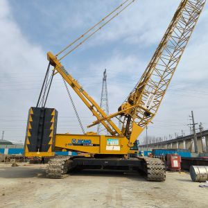 China 260T Crawler Mobile Cranes Lifting Of Petroleum And Chemical Equipment on sale