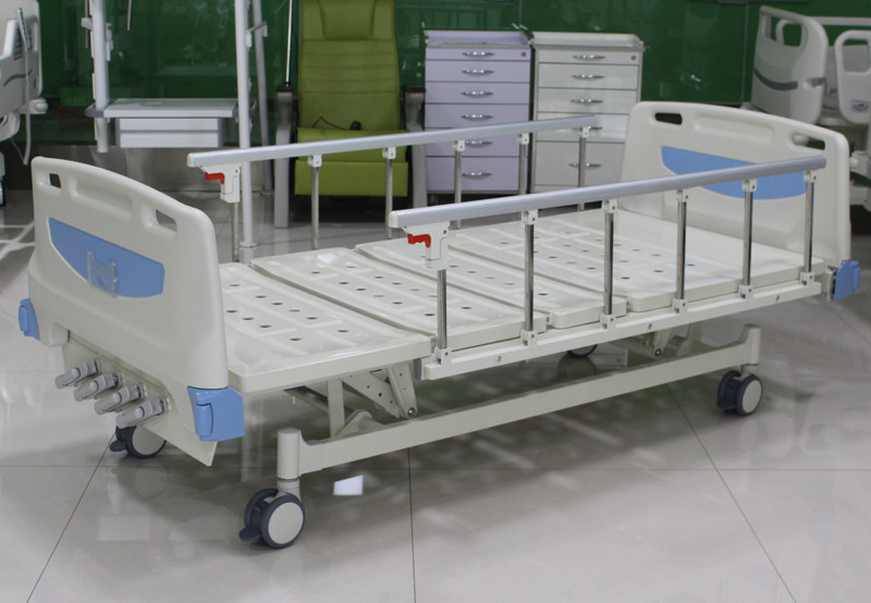 Sturdy Frame Manual Recovery Bed Medical For Long-Term Care And Rehabilitation Units