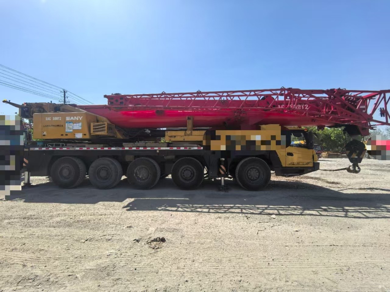 130 Tons Mobile Truck Crane with High Operating Efficiency and 75 Meters Max Working Height