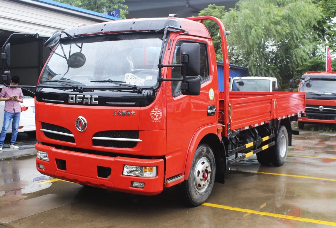 FAW Gear Box 4x2 Light Duty Diesel Cargo Truck Manual Yuchai Euro 4 Mini Truck Segment
