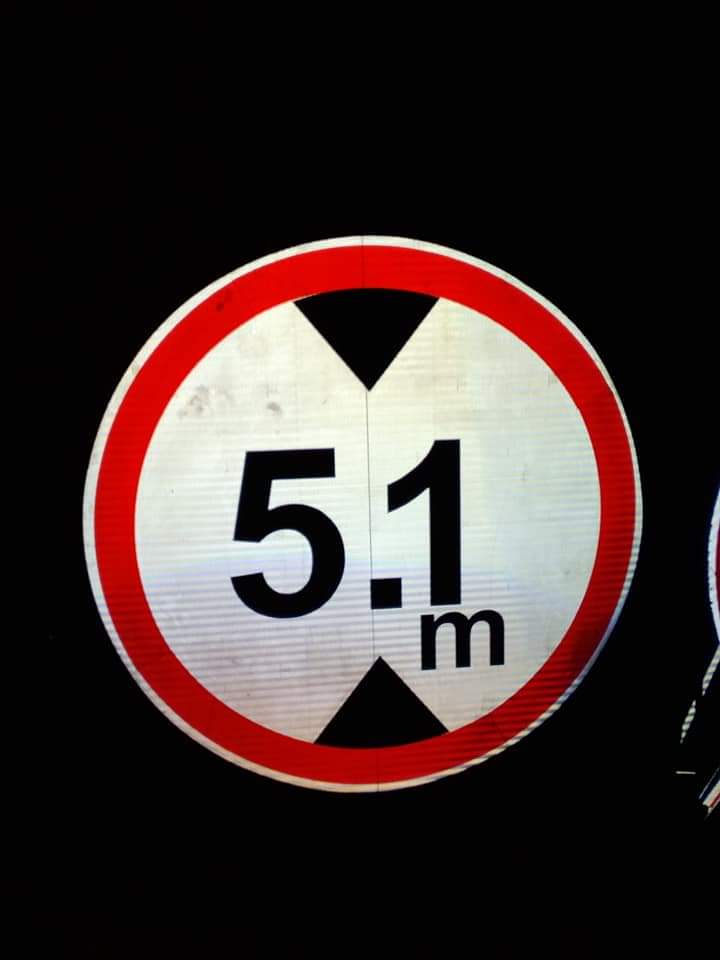 Yellow Display Customized Aluminum Reflective Vinyl Spring Up Road Safety Traffic Sign