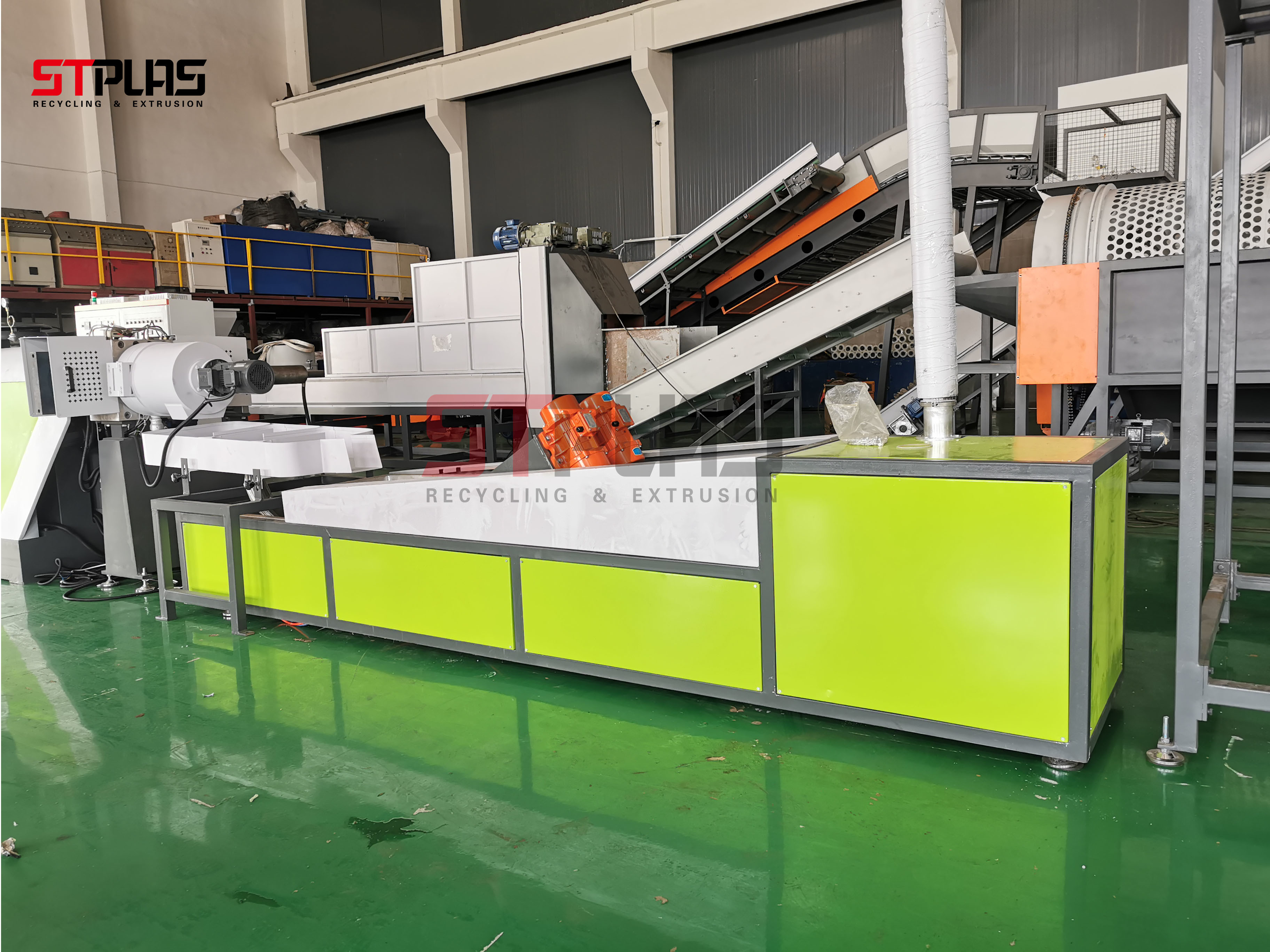 380V/50Hz Waste Plastic Recycling Machine With Chinese Brand Reducer