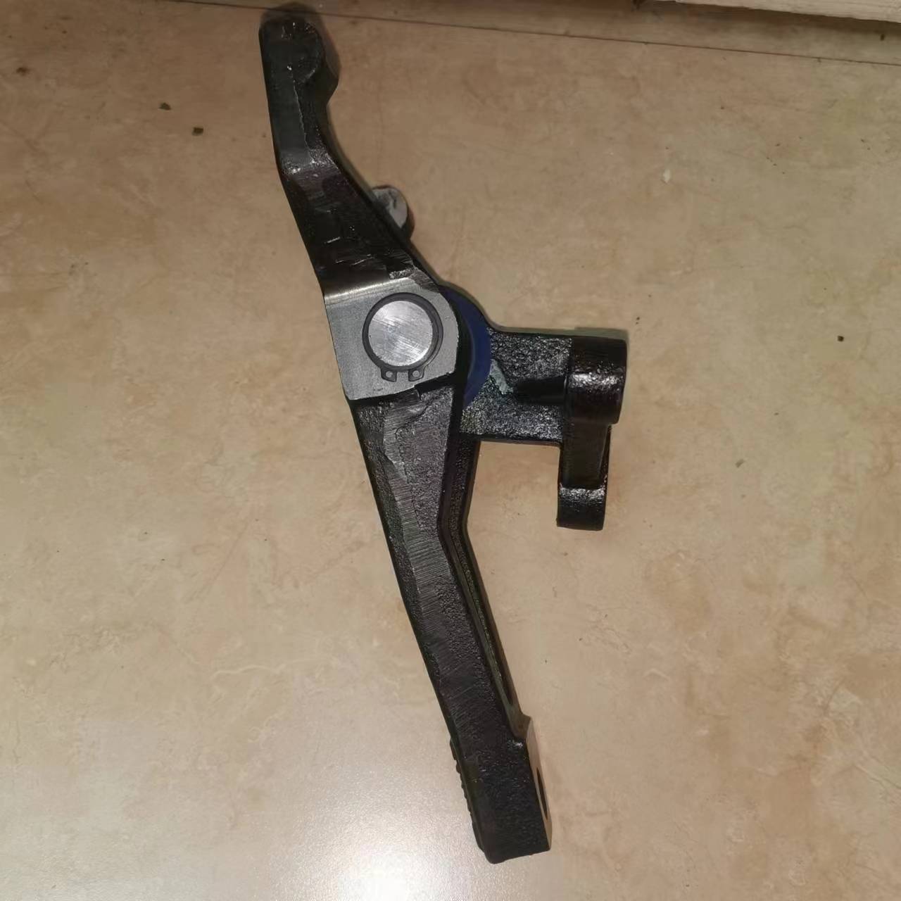 Truck Dongfeng 14 Gears Transmission Clutch Shift Release Fork with Seat 1602060-90200