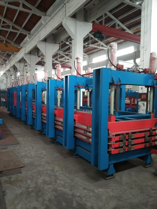 Vertical Metal Coil Steel Slitting Machine 25T 300KW