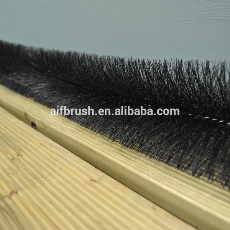 Gutter Brush Leaf Guard3.jpg