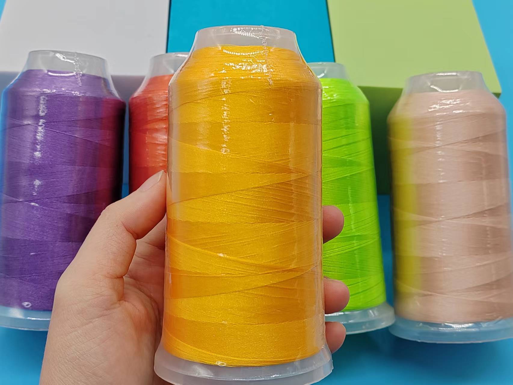Support 7 Days Sample Order Lead Time 720 Color Packs of 120D Polyester Embroidery Thread