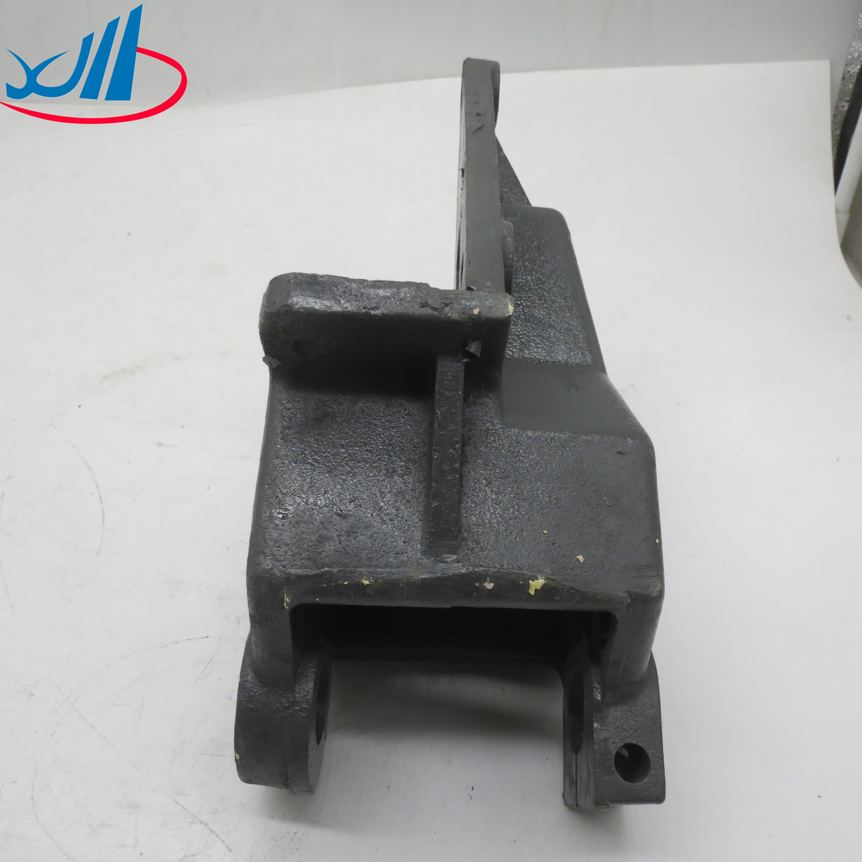 High Quality Front Spring Support Auto Spare Parts AZ9124520013