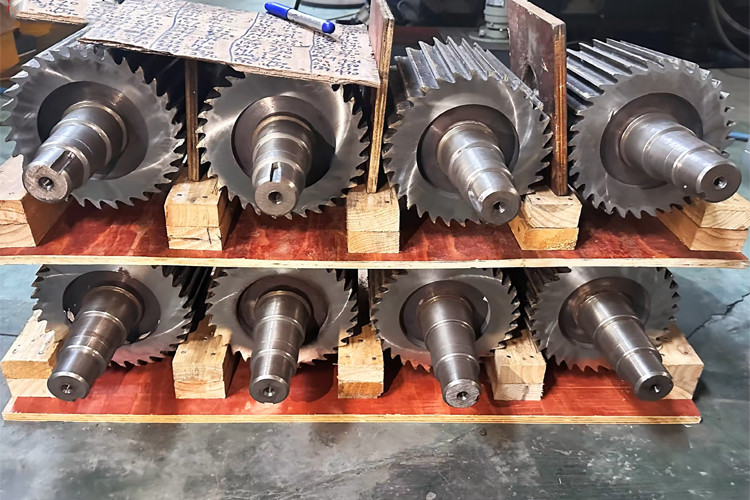 Customized High Quality Alloy Rotary Pelletizing Knife For The Waste Plastic Cutting