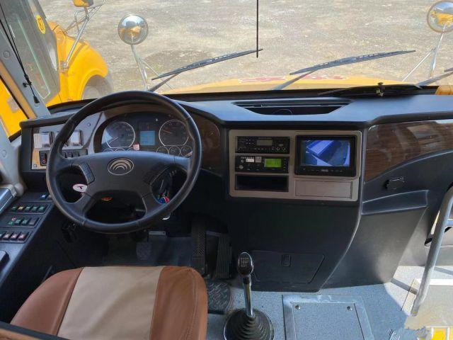 Used YUTONG Bus Used School Bus 7435x2270x2895mm Overall Dimension With Diesel Engine