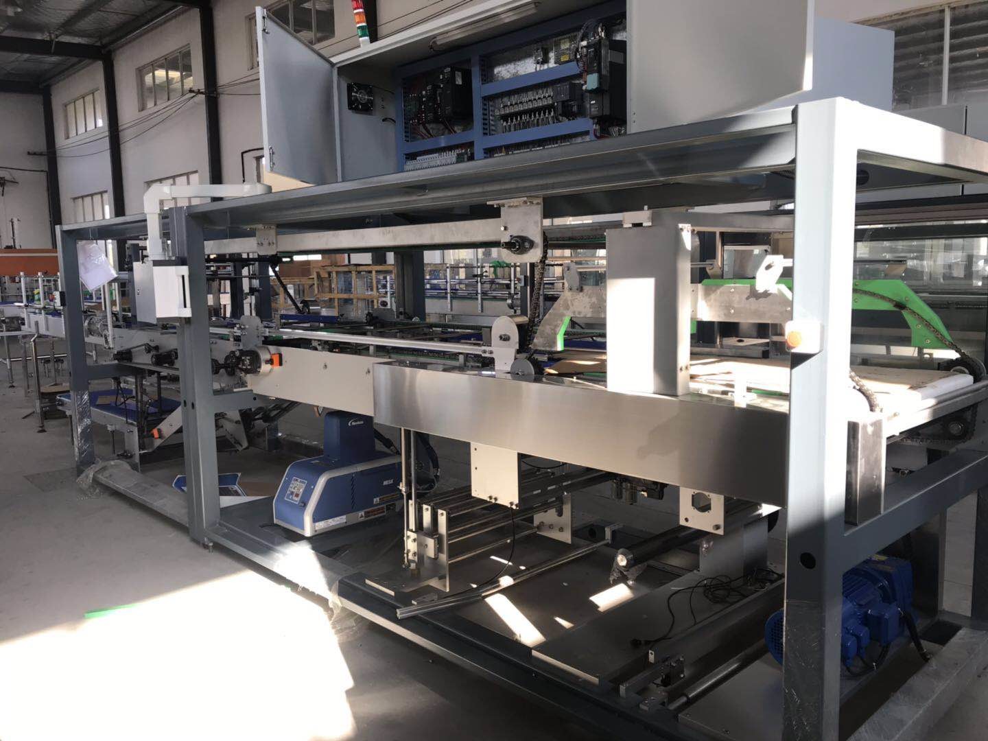 Automatic Beverage PE Shrink Film Wrapping Machine For Glass Bottle Water Line