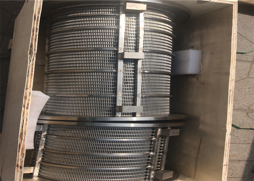 Slot 0.04mm Thickness 2.3mm Wedge Wire Basket For Well Drilling