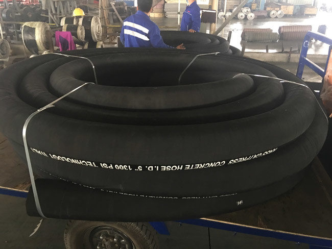 4" Rubber Dry Cement Hose Heavy Duty Black Color Abrastion Resistant