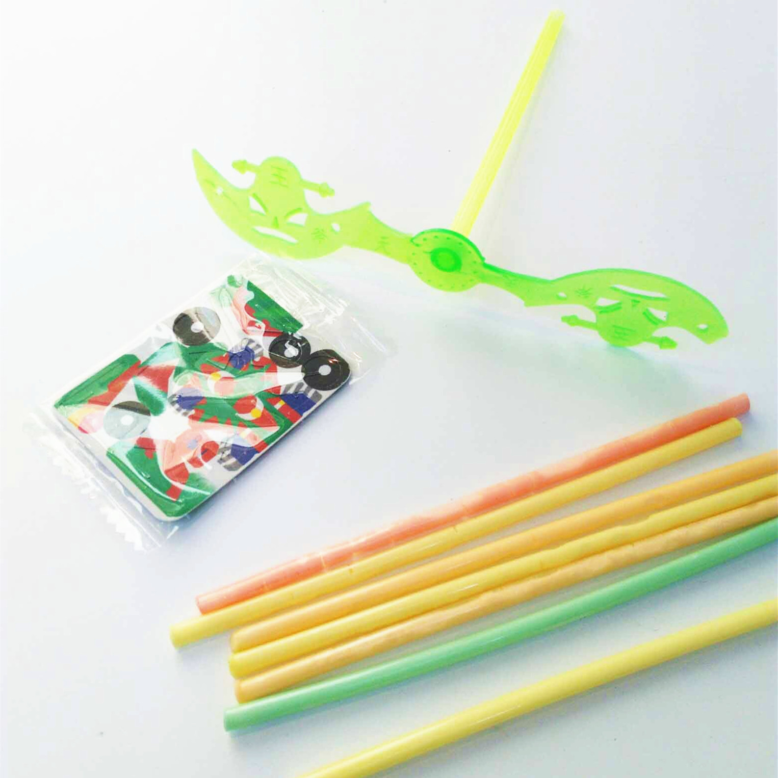 Flyer Toy With Multi Fruit Flavor 5g CC Stick Candy Powder Stick With Lovely Toy