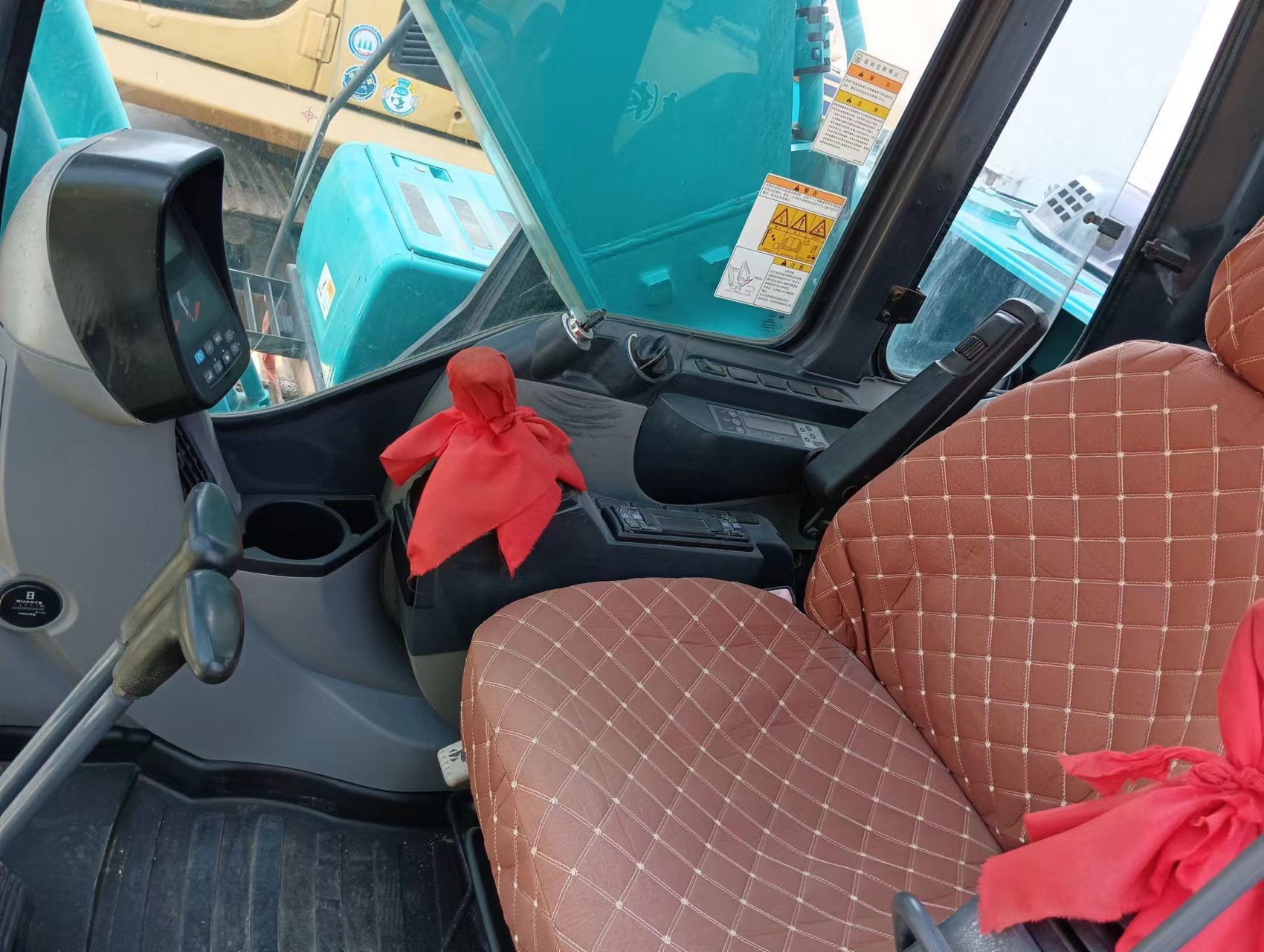 Customized Kobelco 21ton SK210-8 Hino enigne Excavator 1.3m3 Bucket 118KW HINO Engine