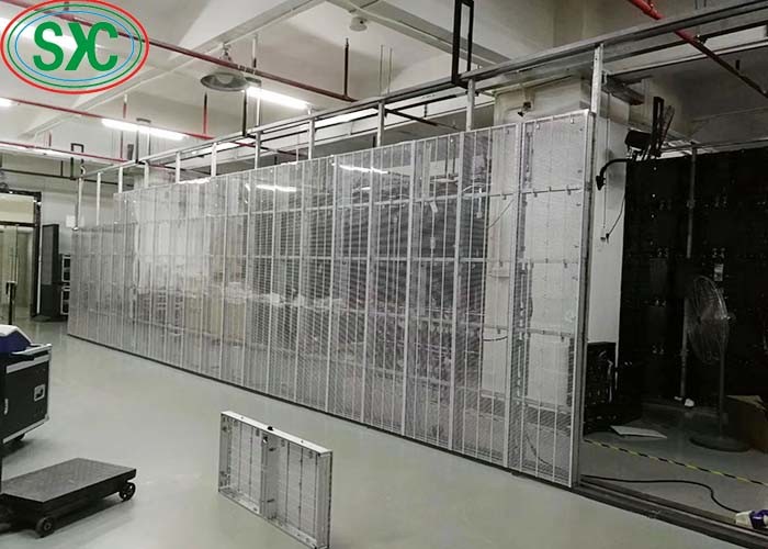Full Color Tube Chip Transparent LED Panel SMD2121 Customizable Screen Size