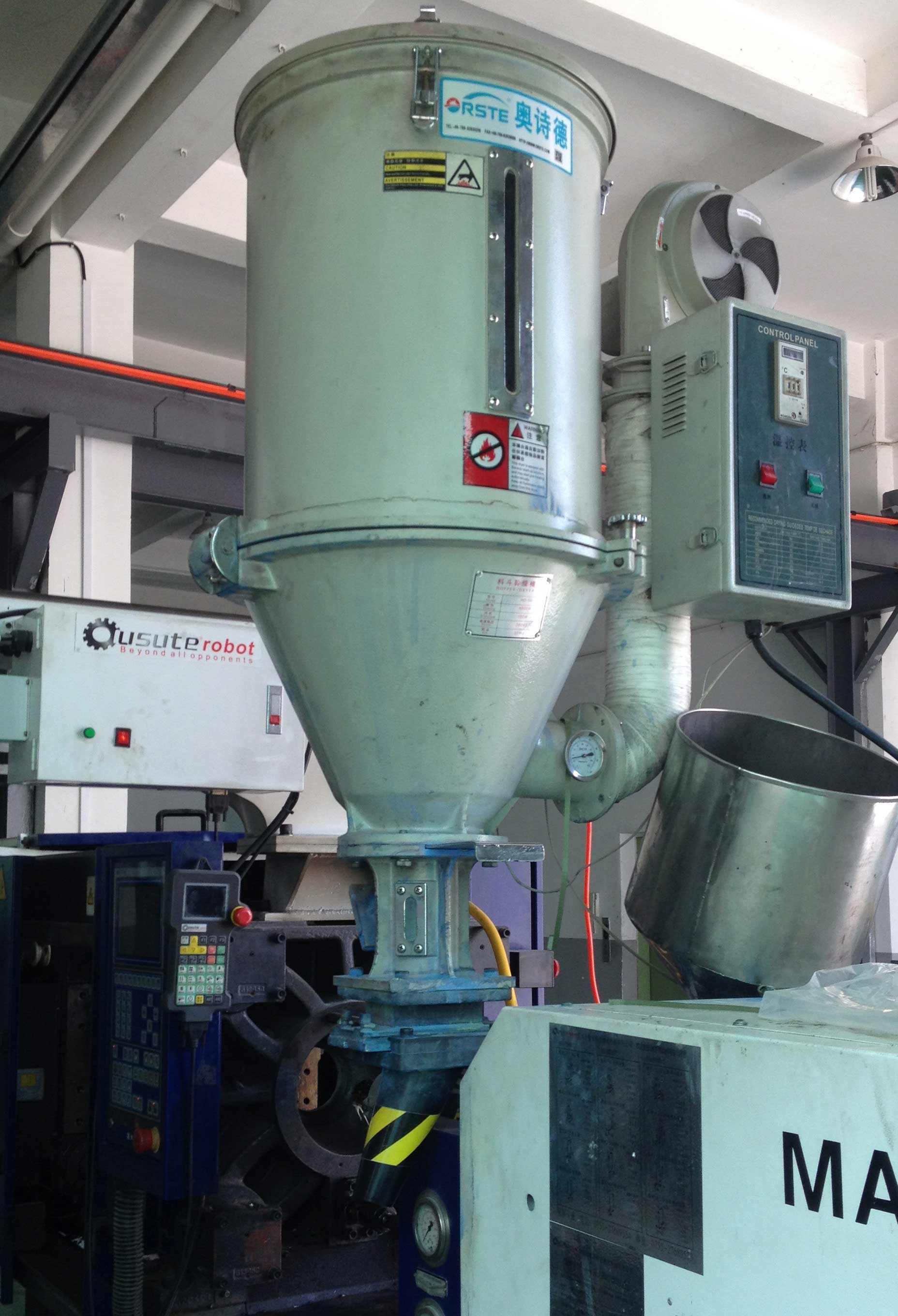 Plastic Resin Granule Drying Machine Hopper Dryer for Injection Molding Extrusion