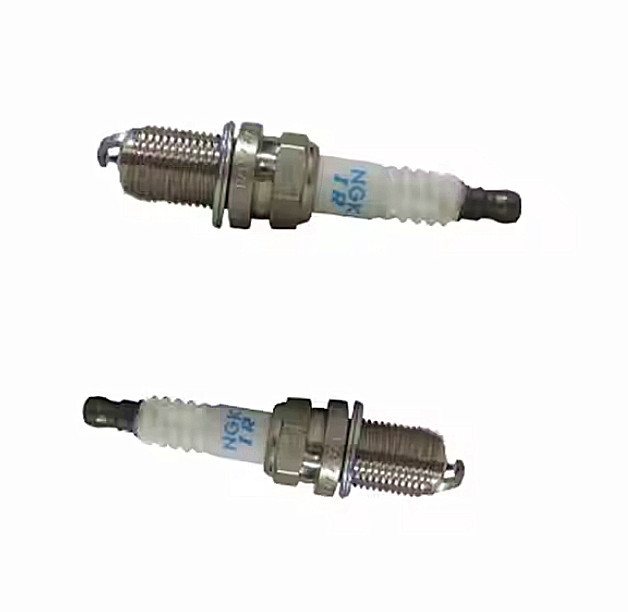 Sinotruk HOWO Shacman VG1560080701 Engine Spare Parts Spark Plug Original For Replace