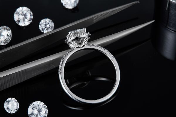 925 Sterling Silver Jewelry Diamond Moissanite Engagement Rings Round Shaped