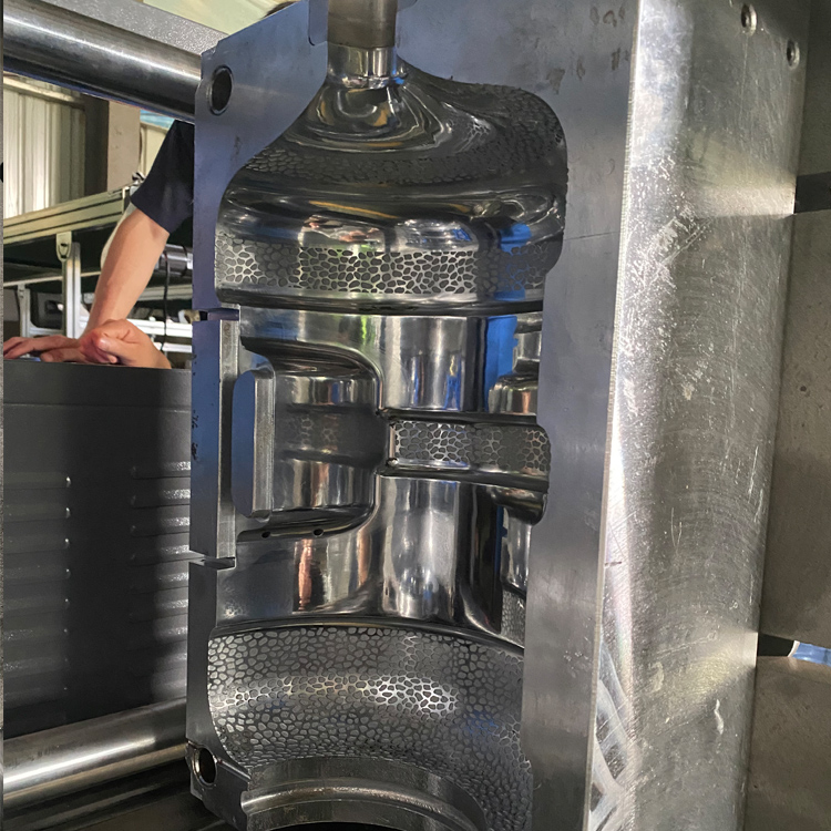 1500 KG Weight LGB-20L Semi Automatic Pet Stretch Blow Machine with Easy Operation