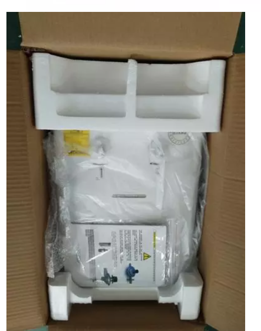 Energy Saving NG Tankless Residential Gas Water Heater Stainless Steel Flue Type 6L