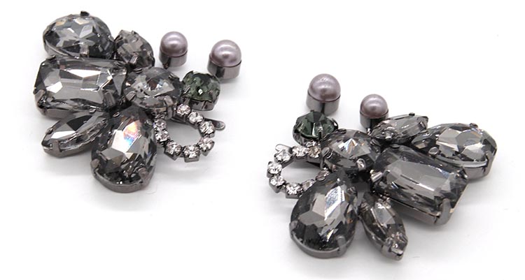 Bee Shaped Popular Rhinestone Shoe Buckle Nickel / Black / Gold Color