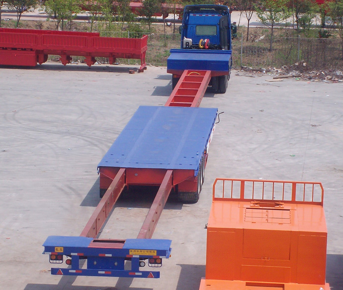 4 Axle Extendable Low Bed Trailer with 90 /50 King Pin and Heavy Duty Landing Gear