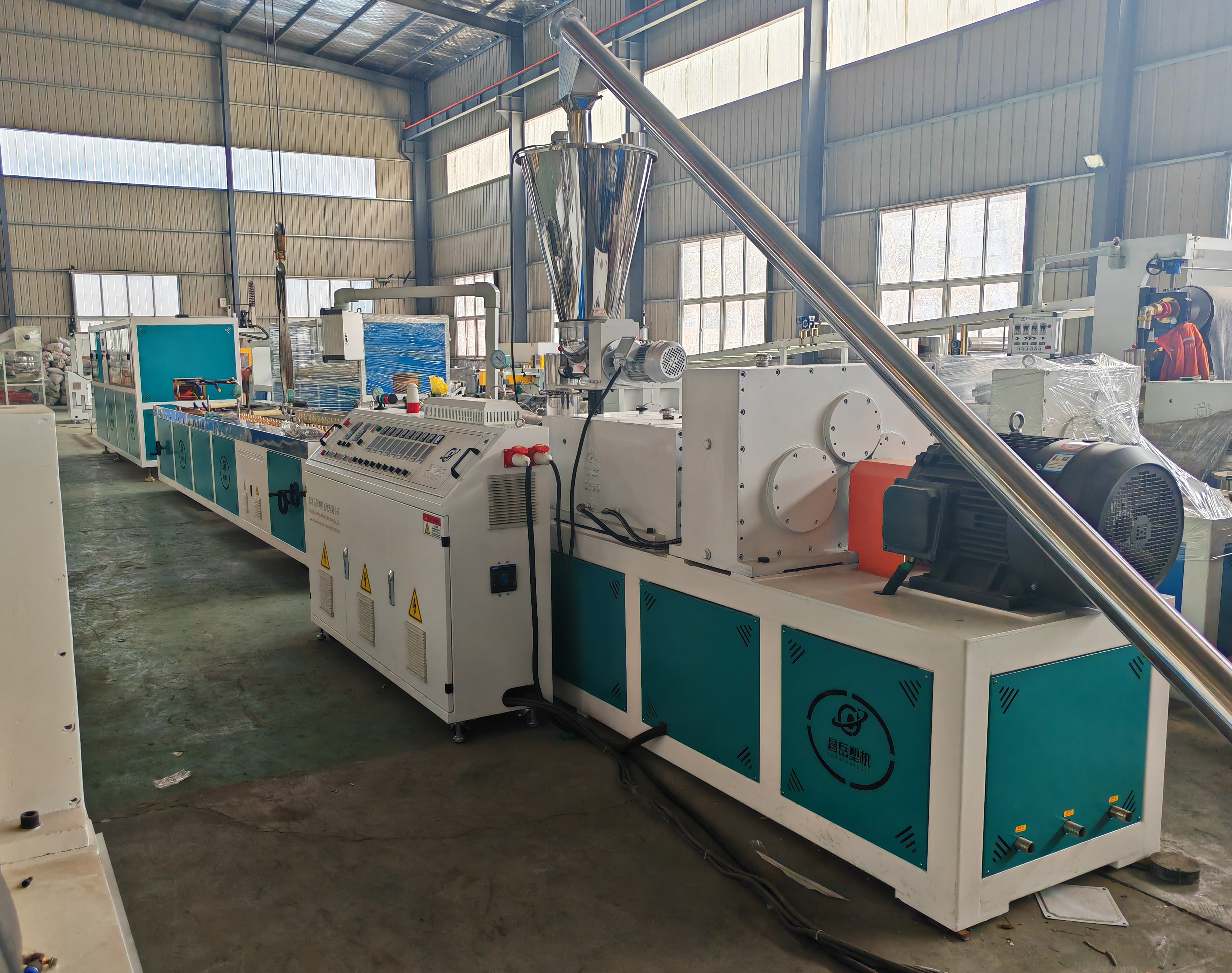 180KG/H-250KG/H UPVC Extrusion Machine Window Door Plastic Profile Extruders