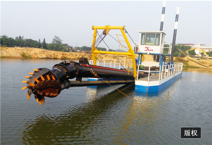 4500m3 Mixture Flow Mud Cutter Suction Dredger With Cummis Engine Rock Teeth