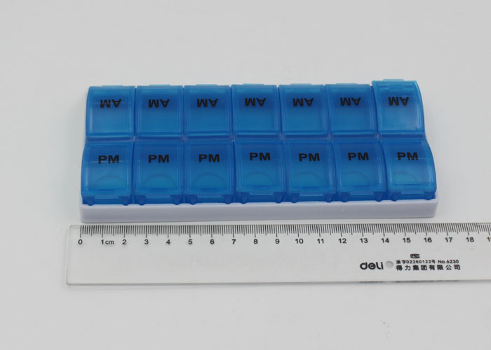 14 Day Pill Organizer , Plastic Medical Pill Box With Base Tray Square Shaped