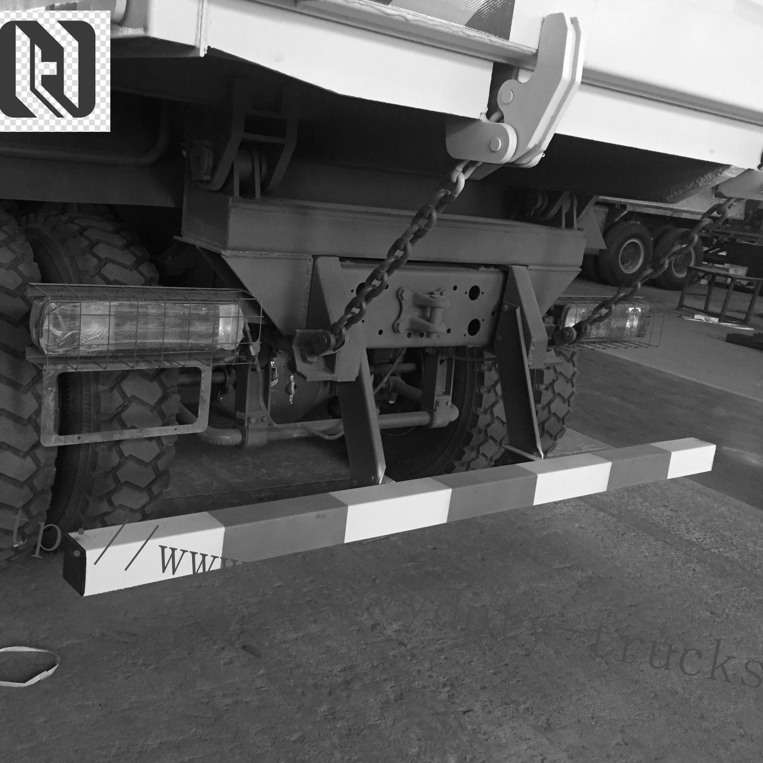 Middle Lifting Heavy Duty Dump Truck , Sinotruck Howo 6x4 10 Wheeler Truck