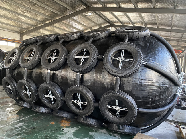 Ocean Platform Boat Pneumatic Rubber Yokohama Fender Customized Size
