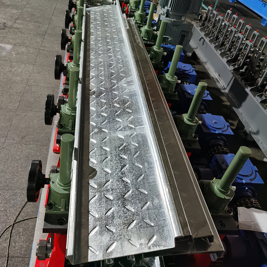 Stainless Steel Scaffold Forming Machine For Floor Decking Making