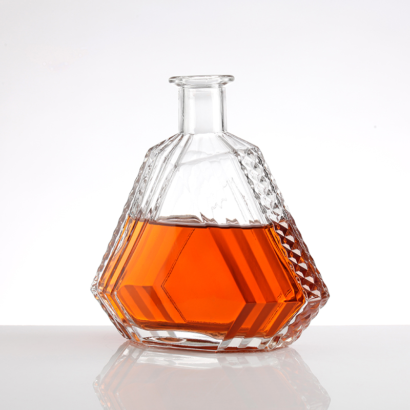 Competitive Glass Bottles for Whisky in Beverage Industry