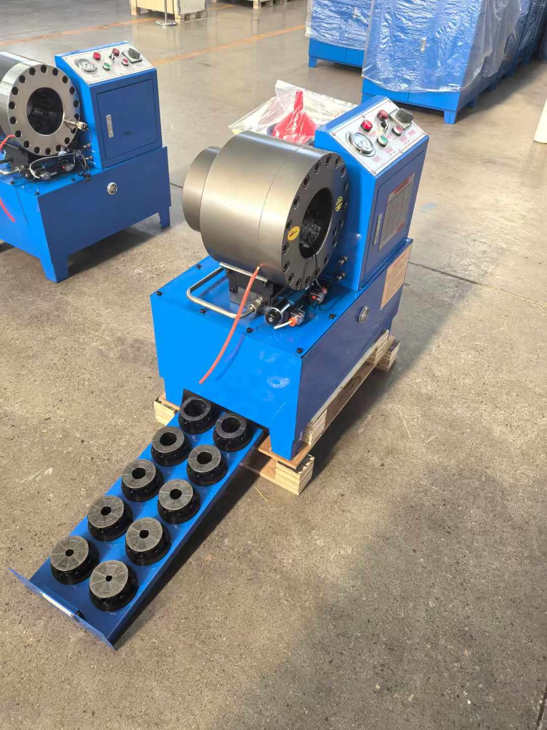 One-Piece Formed Material High Hardness Wear Resistance Oil Pump Pressure Hose Crimping Machine Dx68 Hose Crimper