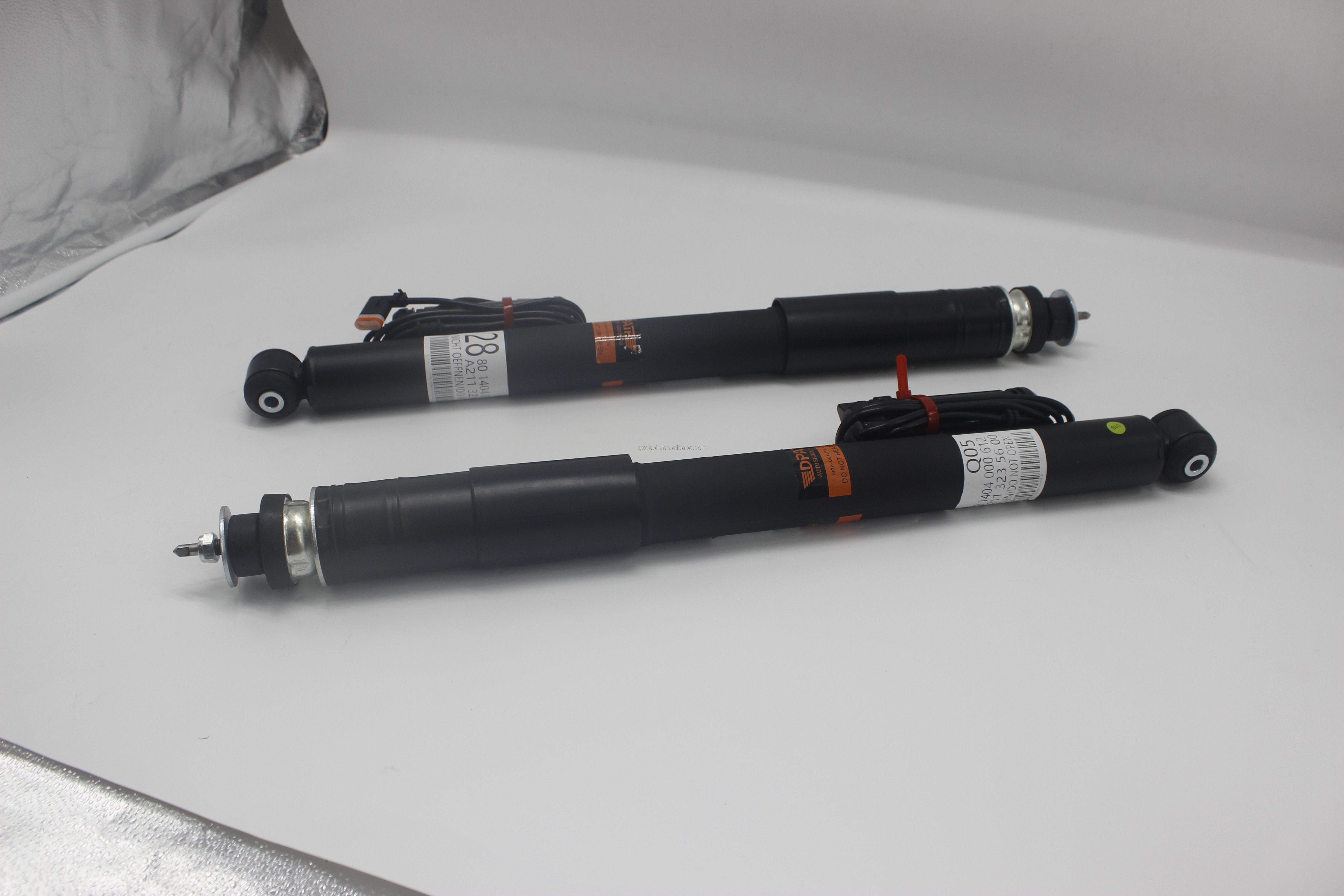 Car Fitment Mercedes-Benz Rear Shock Absorber for W211 W219 2113262400 2113240004