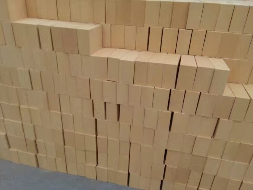 Yellow High Alumina Firebrick High Temperature Refractory Clay Firebrick from Henan