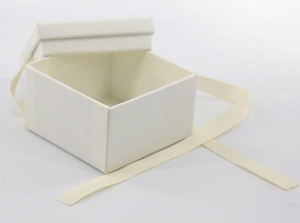 White Gift Jewelry Paper Box with Lid High Density Storage Boxes Cardboard With