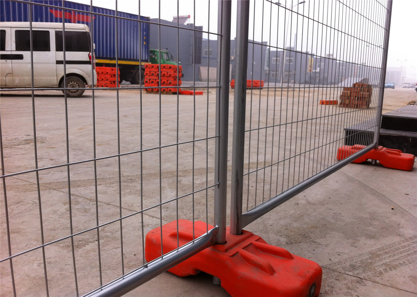 Corrosion Resistance Construction Site Fence Panels / Portable Metal Fence Panels