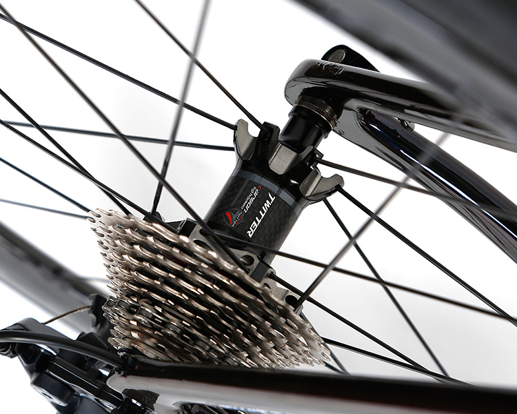 Multi Color Carbon Fiber Road Bike R8000 Groupset Long Range High Carbon