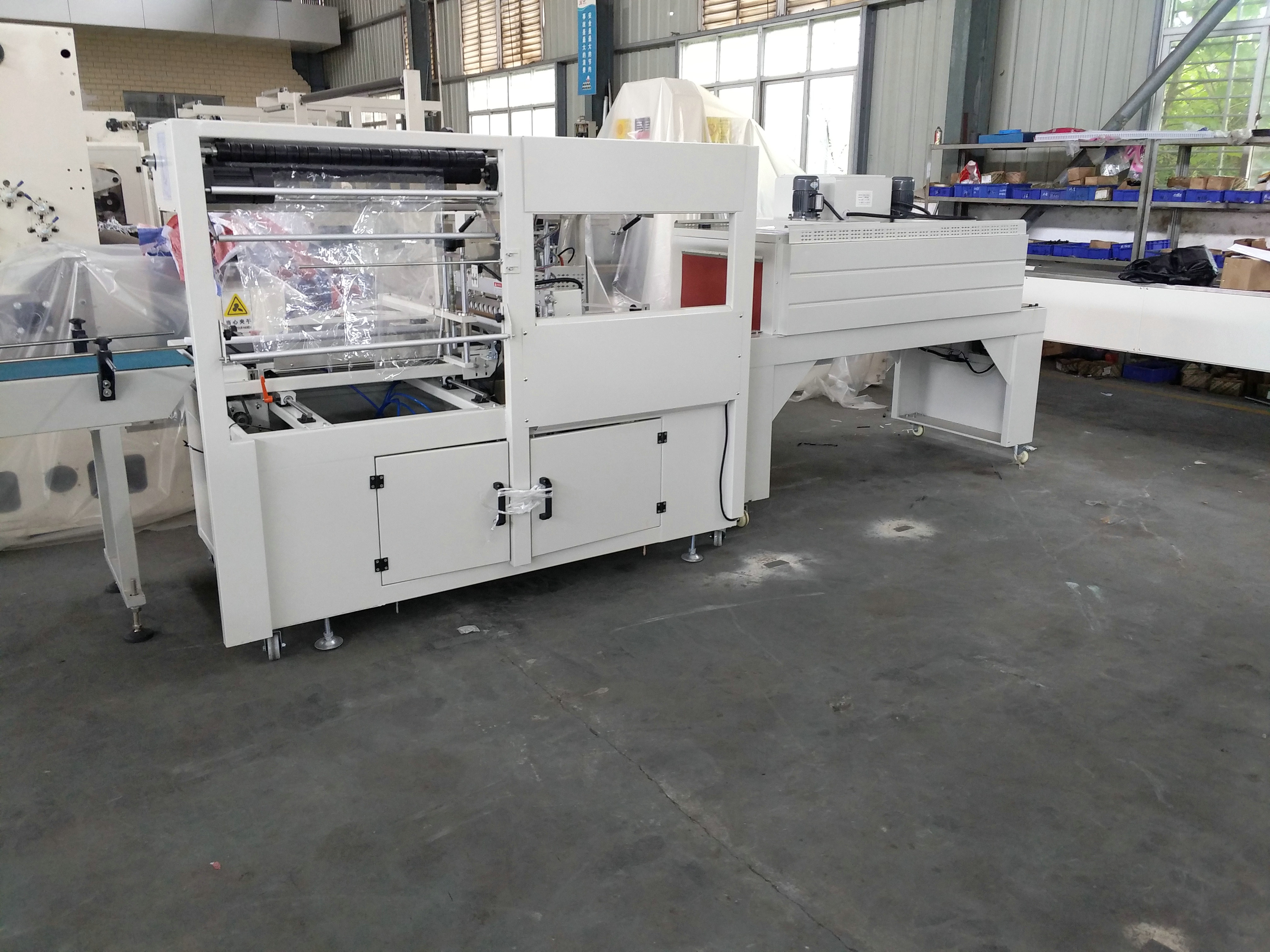 Good Price Maxi Roll Automatic Toilet Tissue Paper Shrink Packing Machine