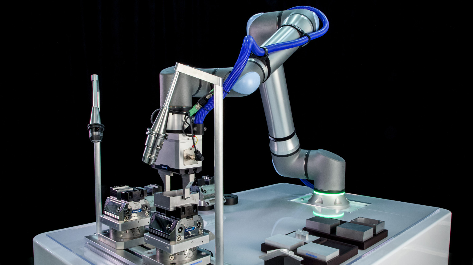Universal Robot UR 20 Welding Cobot Arm with KEMPPI Welder and TBI Welding Torch and Clean Device