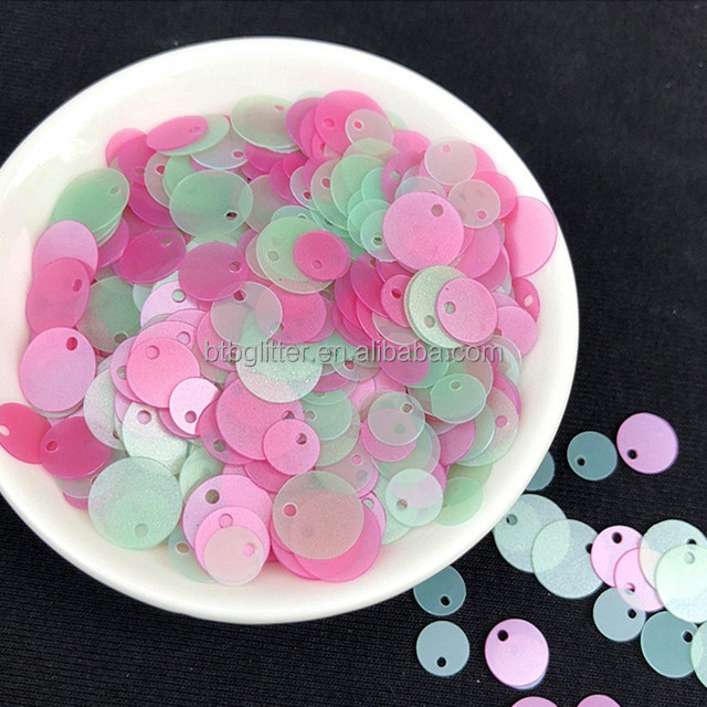 OEM/ODM Yes.We Provide OEM White and Green Sequins Feathers Fully Sequined Applique Patch DIY Craft Essential