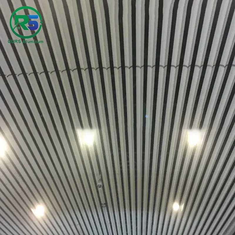 ISO V Shape Screen Aluminum Baffle Ceiling System Multicolor Interior Railway Station