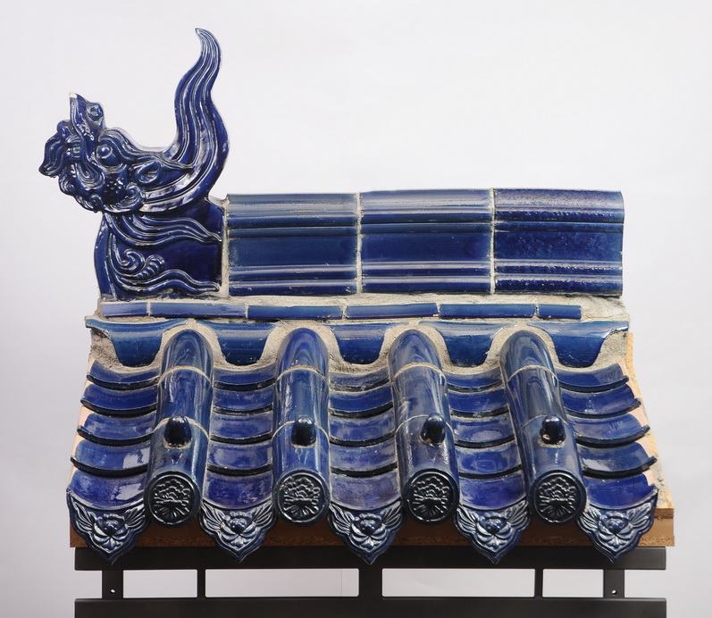 Chinese Design Style Direct Supply of Cobalt Blue Ceramic Roofing Tiles with Traditional Chinese Pagoda Roof Design