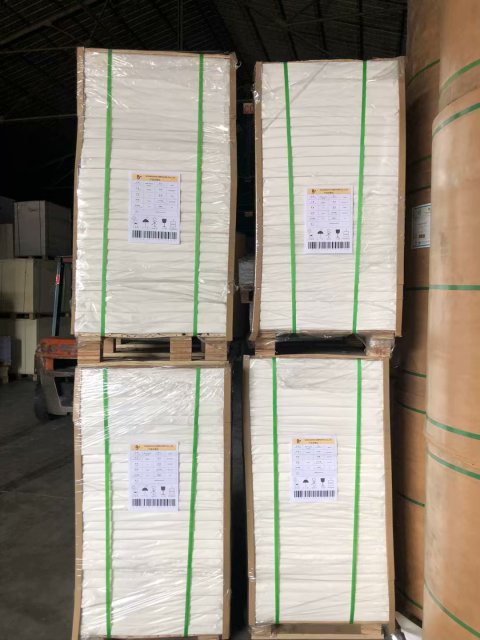 70 x 100cm 1.5mm Thickness Board Paper For Producing Coasters To Beverage 