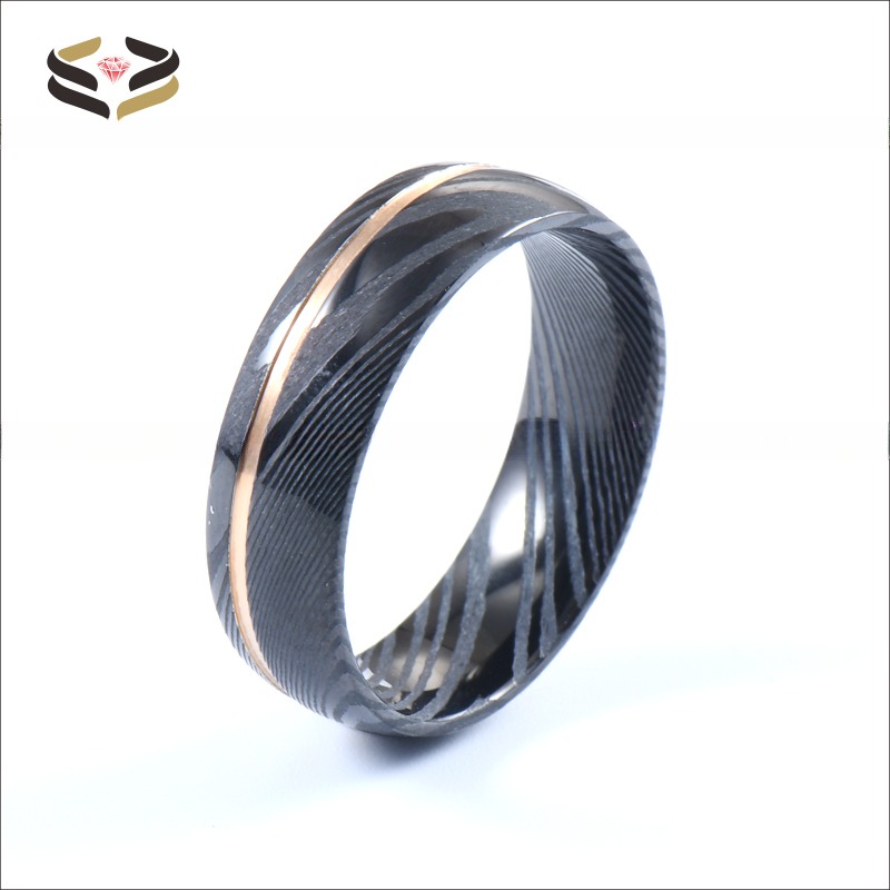 Custom Hammered Black Damascus Steel Rings Wedding 8mm Rose Gold Plated For Men