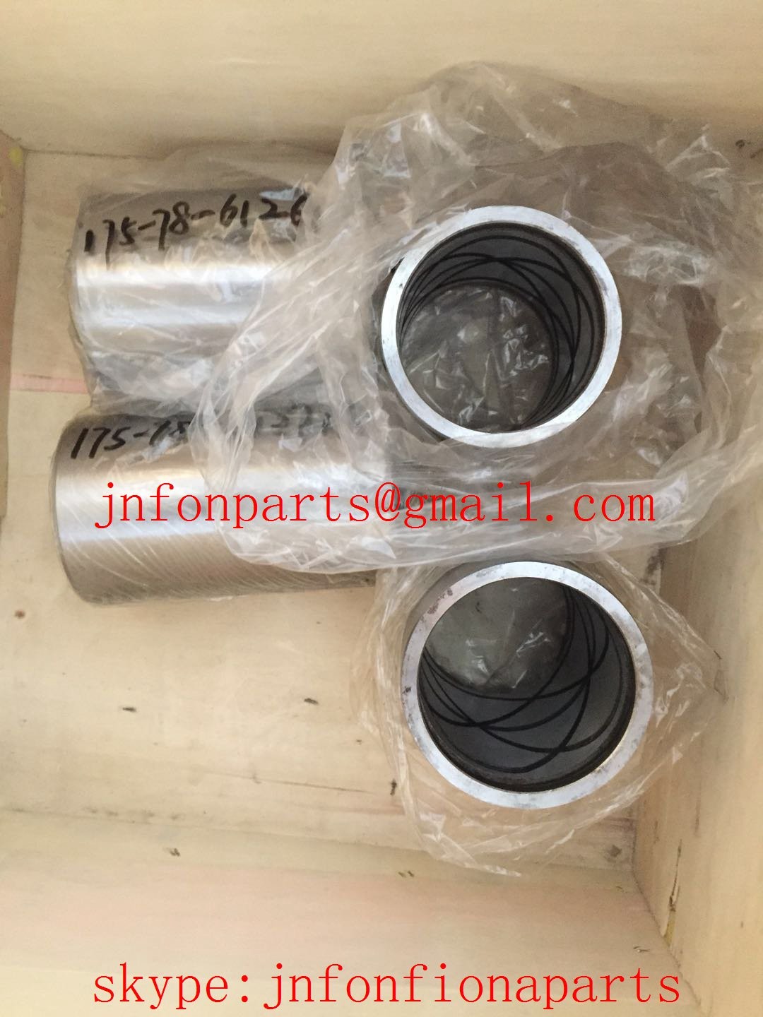 komatsu D155 bulldozer RIPPER BEAM AND ARM BUSHING 175-78-61261 175-78-61271