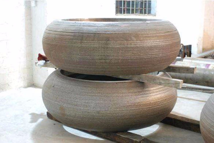 Factory Supply Durable Chromium Carbide Overlay Vertical Mill Grinding Roller