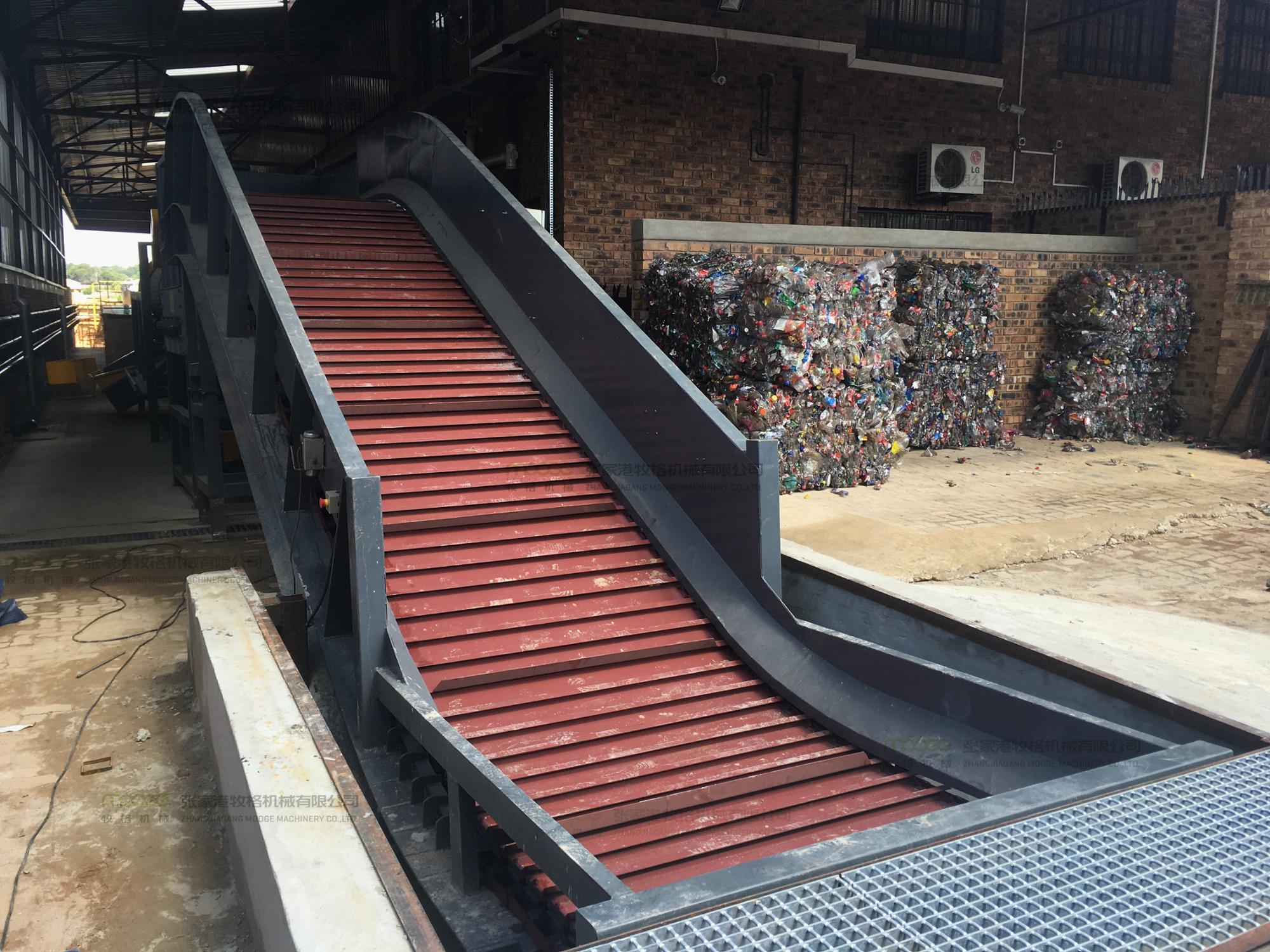 Heavy duty plastic bottle film conveyor belt