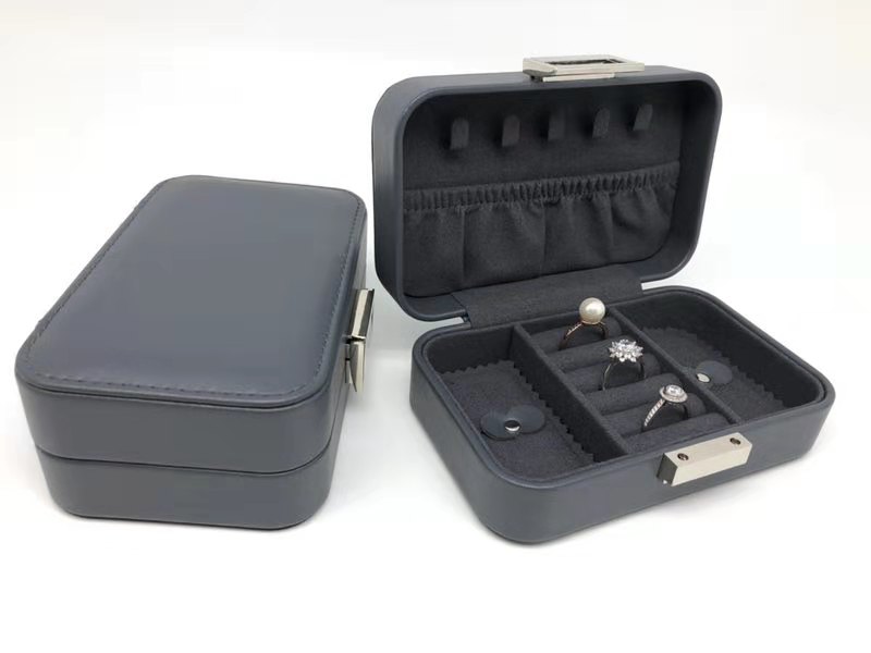 Small Size Portable Travel Jewelry Box Leather Material With Form Insert